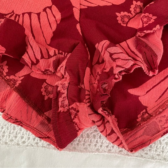 Free People LARGE Ruffled shorts tropical flower orange red flowy summer - Picture 6 of 6